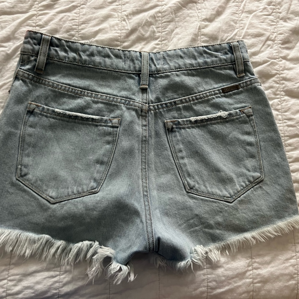 KanCan cut off shorts, size small (fits like a 24/25)